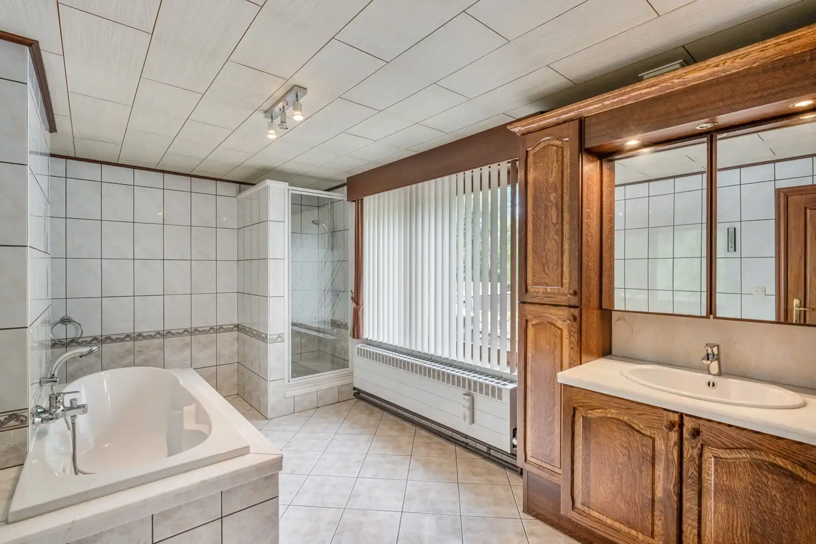 🏡 Woning met 3 slaapkamers en veel potentieel nabij het centrum van Houthalen ✨ foto 11