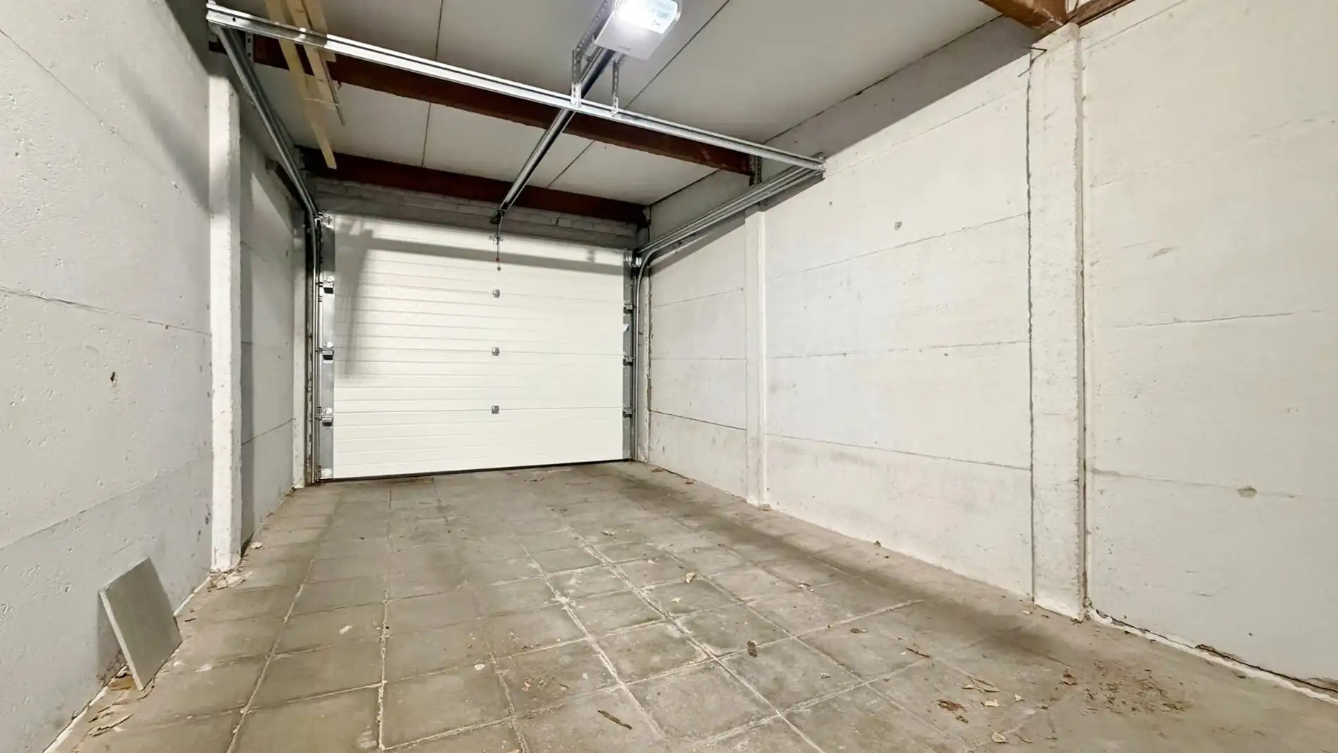 Rustig en centraal gelegen instapklare gezinswoning met zonnige tuin en garage foto 21