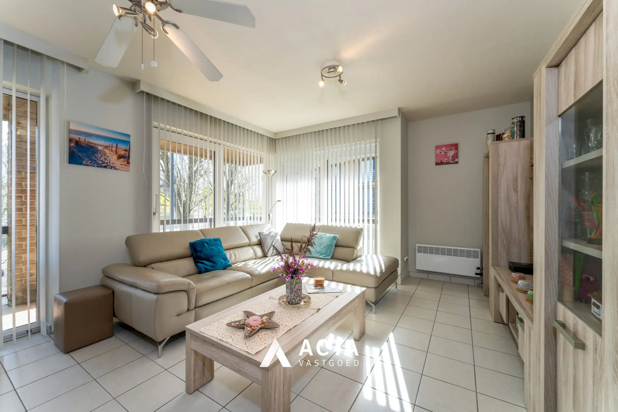 Instapklaar hoekappartement met twee slaapkamers in Mariakerke foto 4