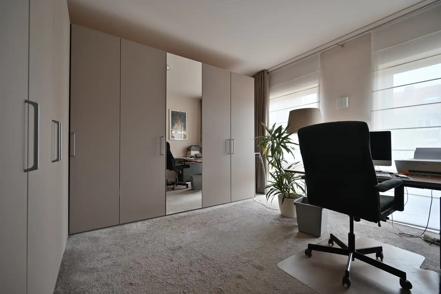 Exclusieve, compleet ingerichte bungalow op unieke bosrijke ligging, met prachtig overdekt terras en ruime kelder foto 25