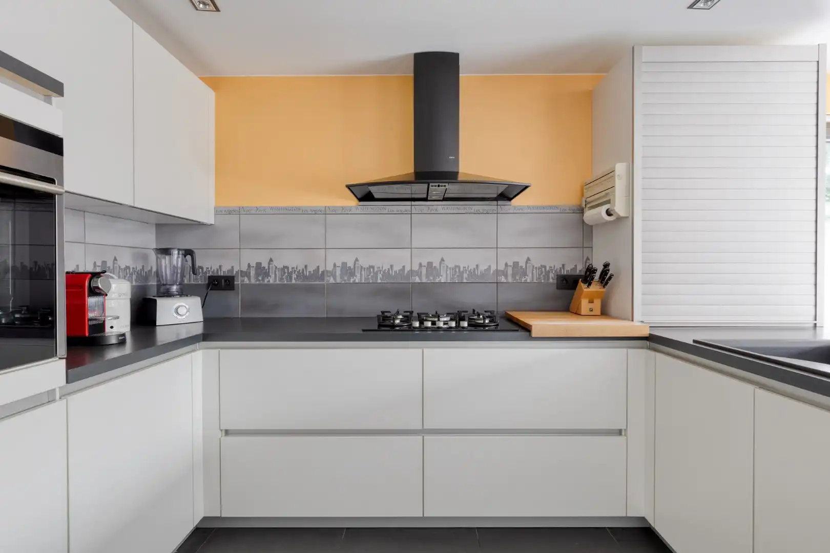 Stijlvolle villa met zonnige tuin waar comfort, kwaliteit en duurzaamheid samenkomen foto 12