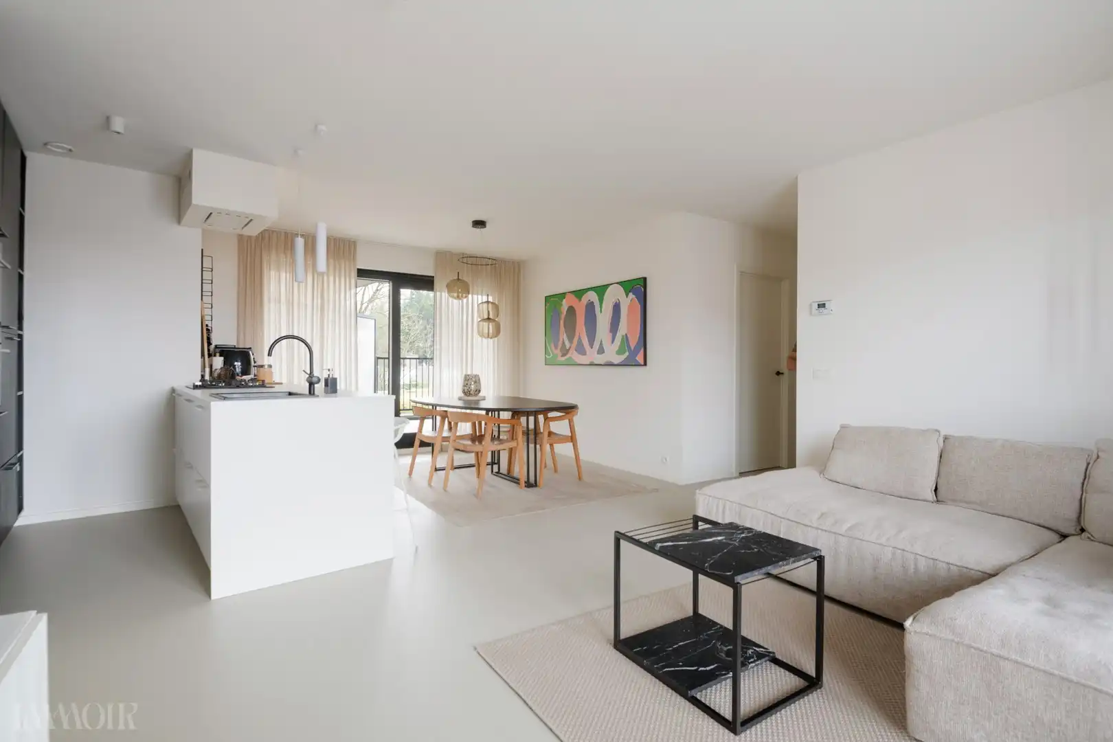 Stijlvol  en energiezuinig appartement met ruim zonneterras. foto 2