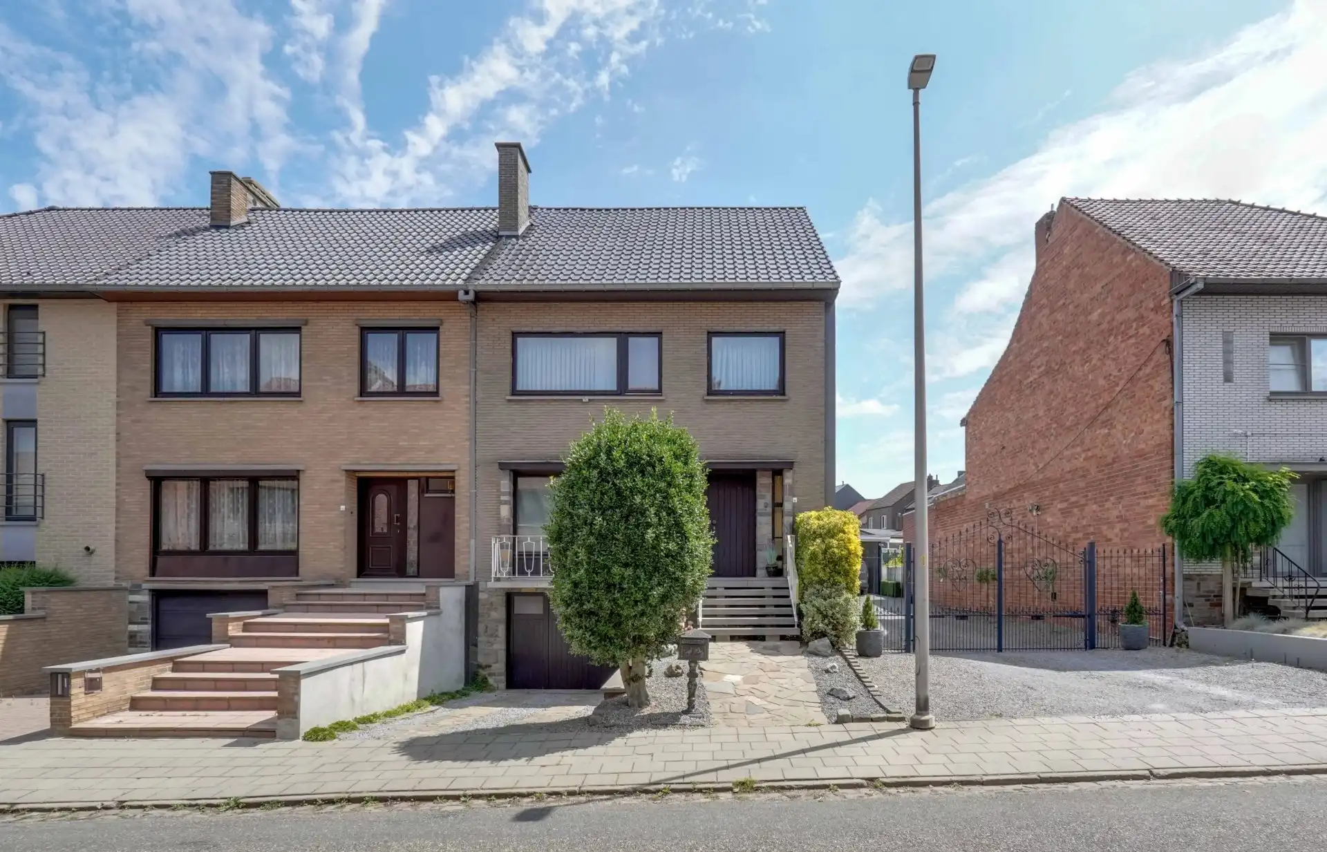 Ruime woning met centrale ligging foto {{pictureIndex}}