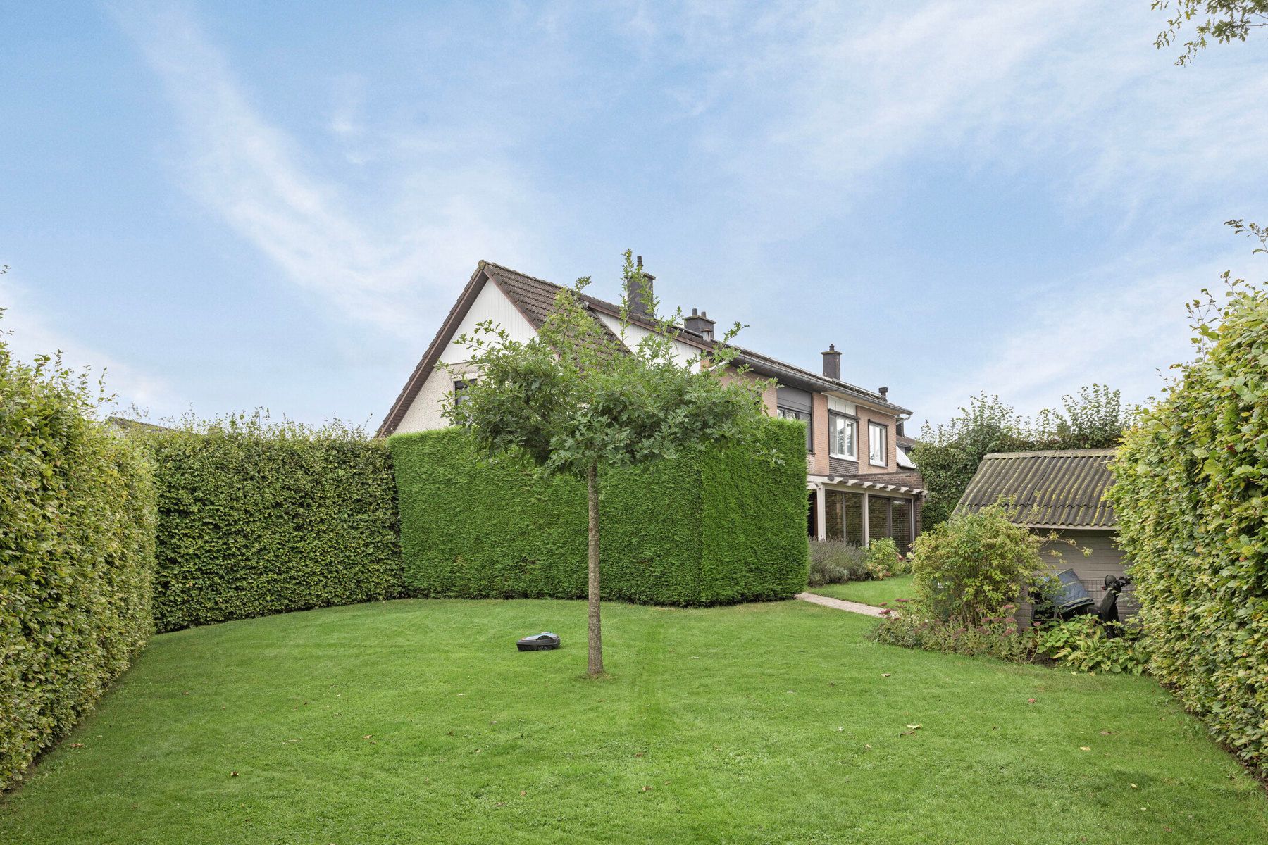 Instapklare HOB met 3 kamers, garage, tuin en zonnepanlen! foto 22