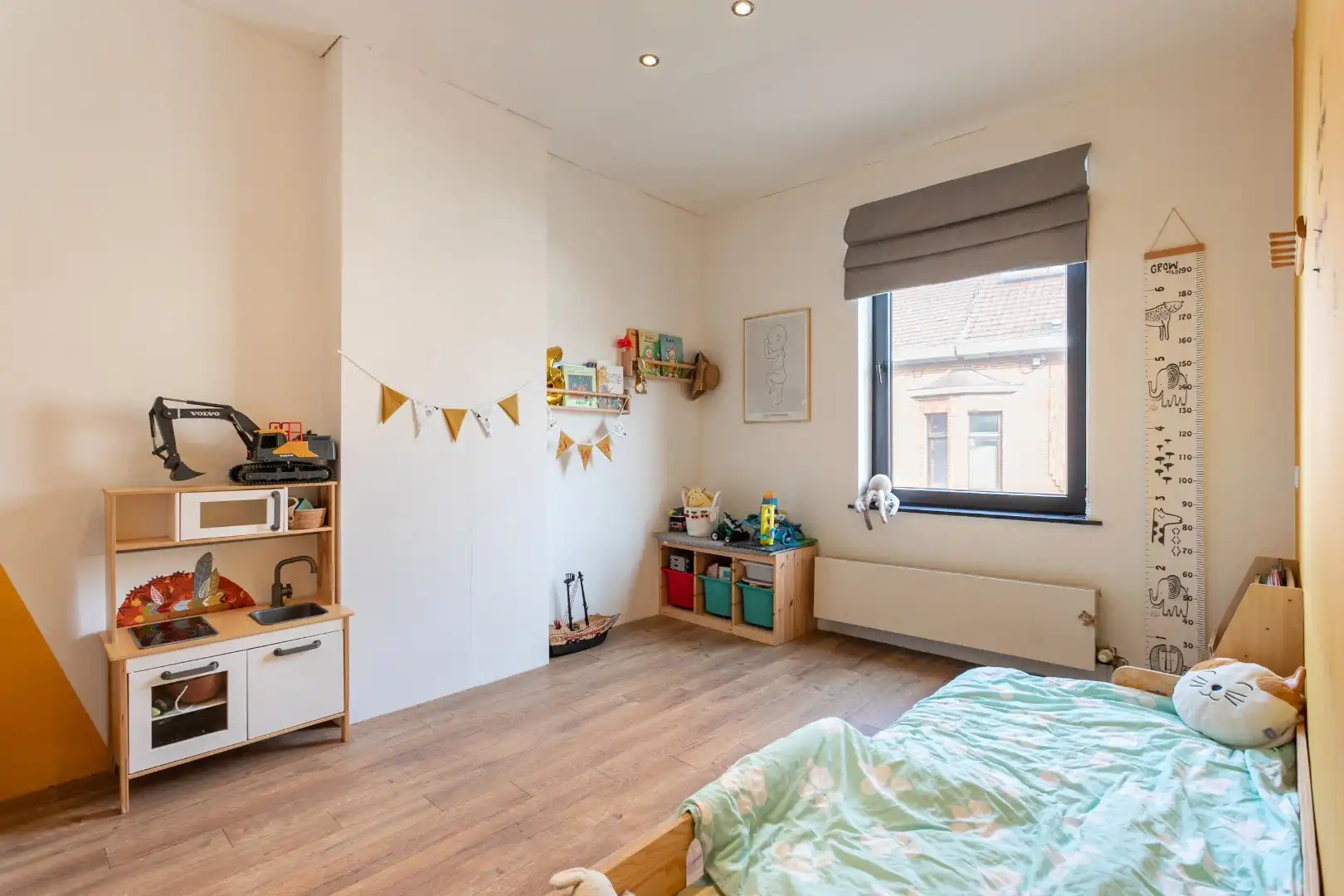 Instapklare woning met 4 slaapkamers en tuin te Huizingen foto 22