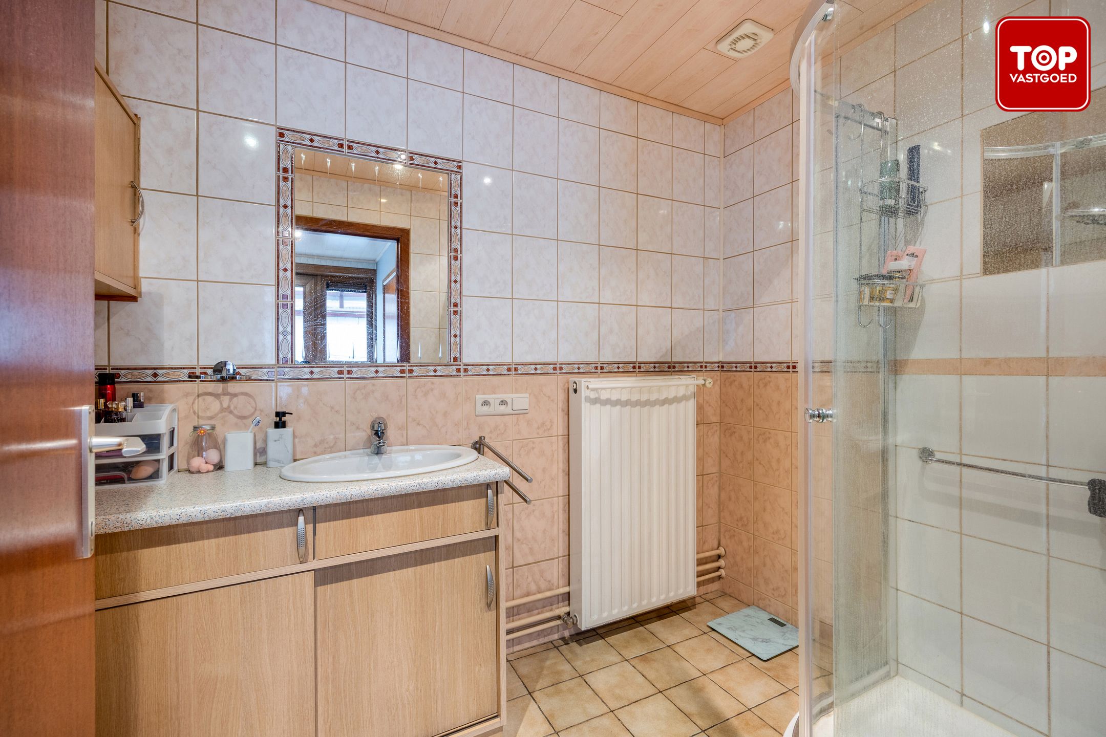 Instapklare woning met 3 slaapkamers en garage.  foto 12