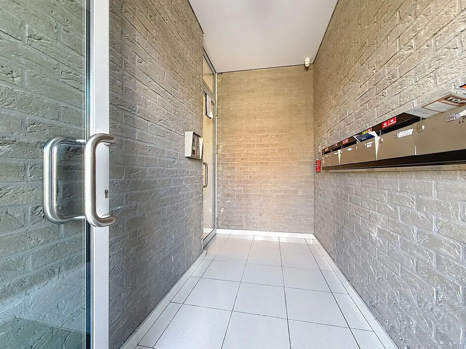 Duplex app, 2 slpks, terrassen, kelder, autostaanplaats foto 2