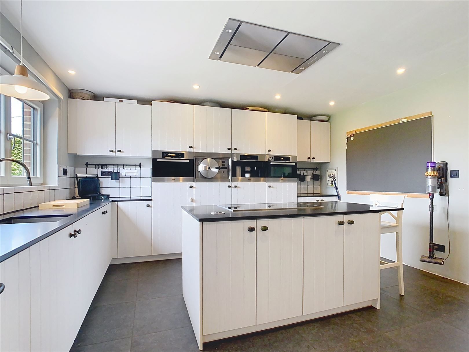 Instapklare en ruime woning, 4 slpks, terras, tuin, 3a 91ca foto 45