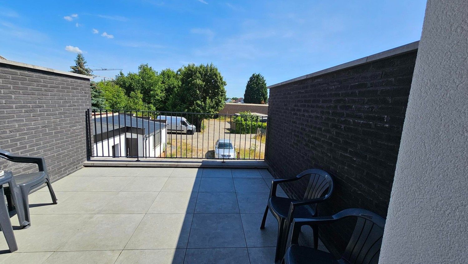 Mooi modern appartement in Maasmechelen foto 6