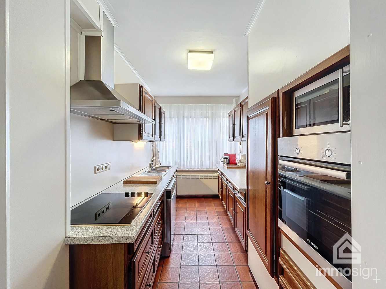 Ruim triplex appartement met vier slaapkamers in hartje Bocholt! foto 5