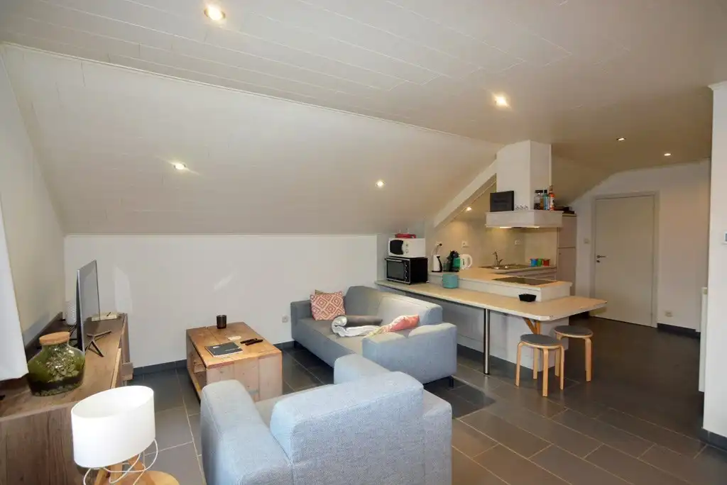 Instapklaar appartement met 2 slpks en tuintje. foto 4