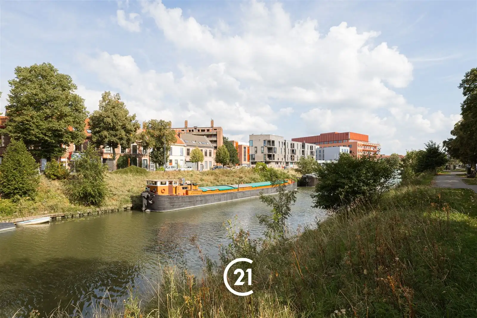 Toffe, gerenoveerde woning met 3 slaapkamers in Gent. foto 12