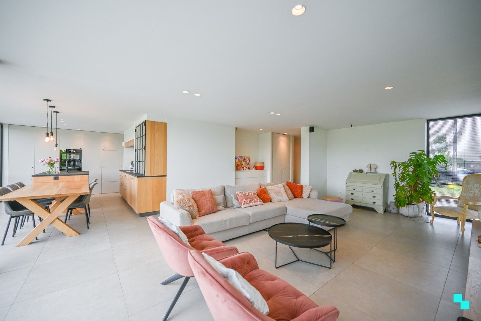 Energiezuinige bungalowwoning met landelijk verzicht in Kuurne! foto 2