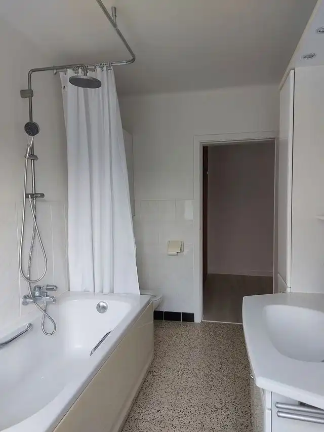 Ruime gerenoveerde woning met 3 slpks, gelegen op wandelafstand van het centrum !  foto 16