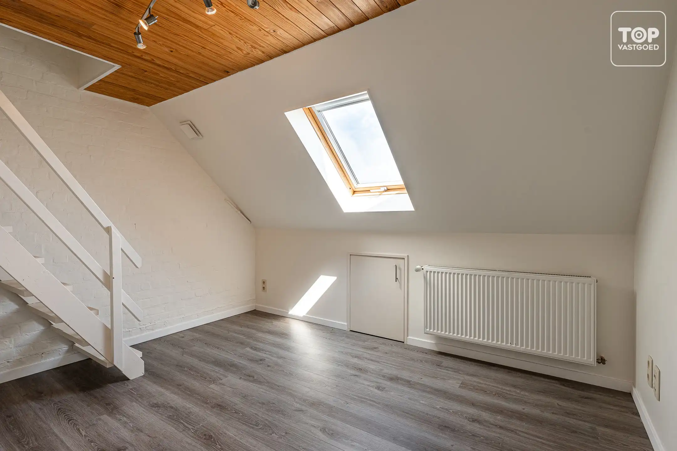 Instapklare woning met 3 slaapkamers en open zicht op de velden foto 16