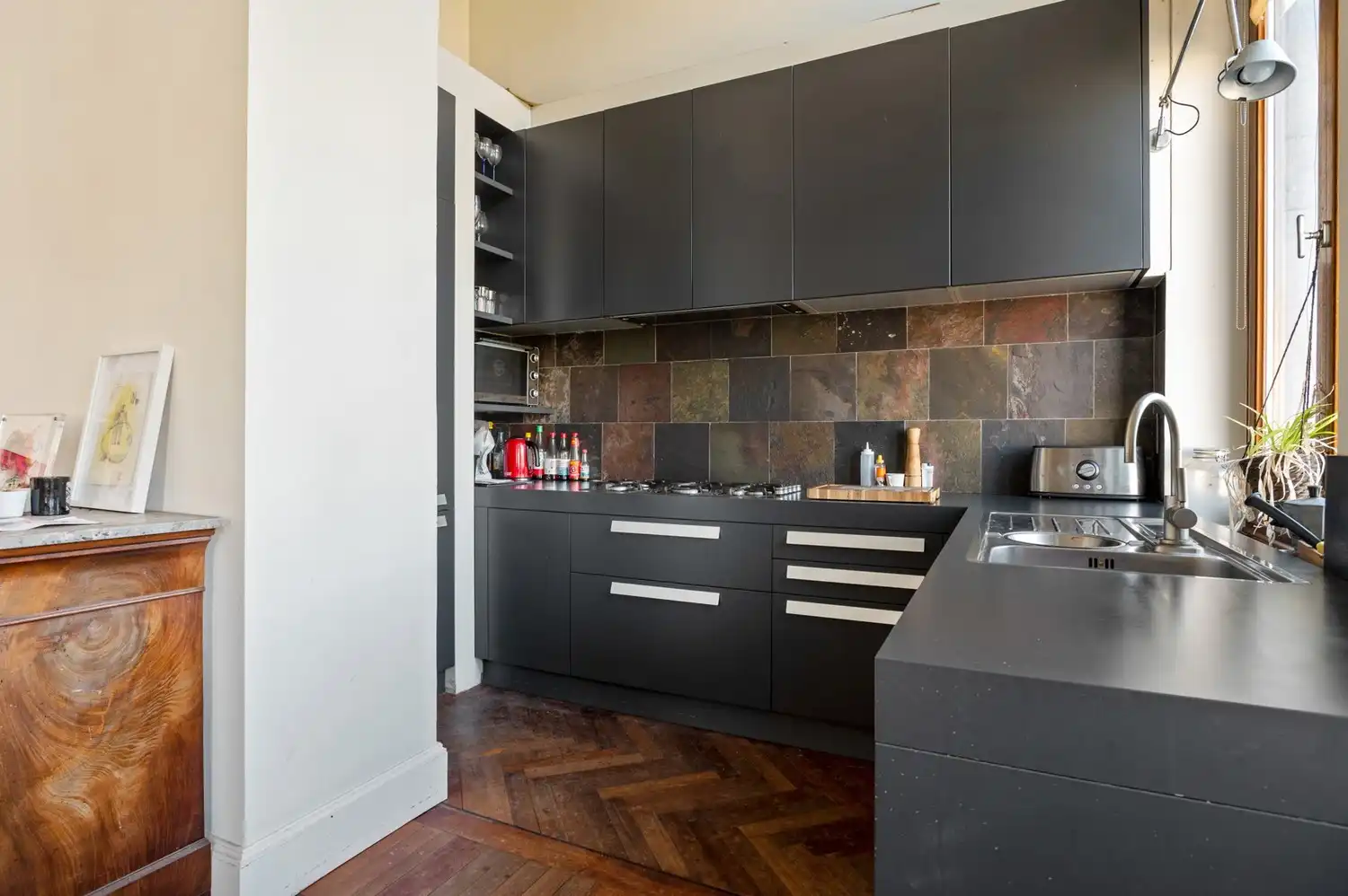 Prachtig en uniek vergunde opbrengsteigendom (BAR 6%) in historisch en gerenoveerd postgebouw te Antwerpen foto 11