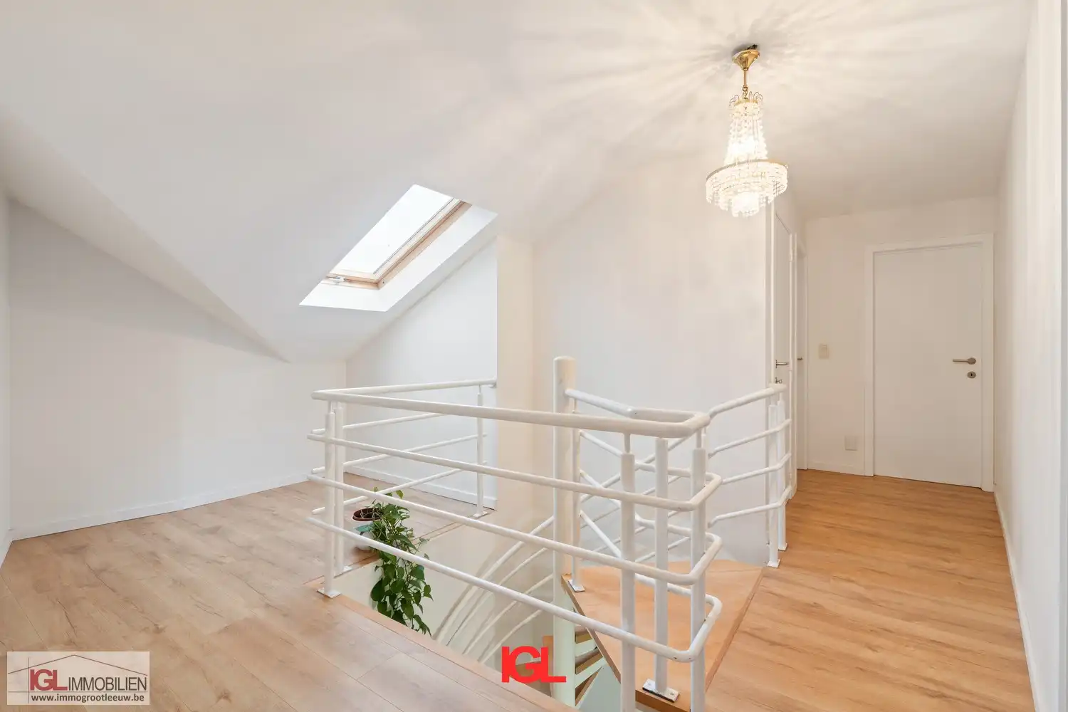 Ruim duplexappartement met 4 slaapkamers, 2 badkamers en terras te koop op de Rink – centrum Sint-Pieters-Leeuw foto 18