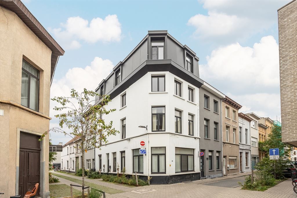 Recent gerenoveerd hoekappartement foto 11