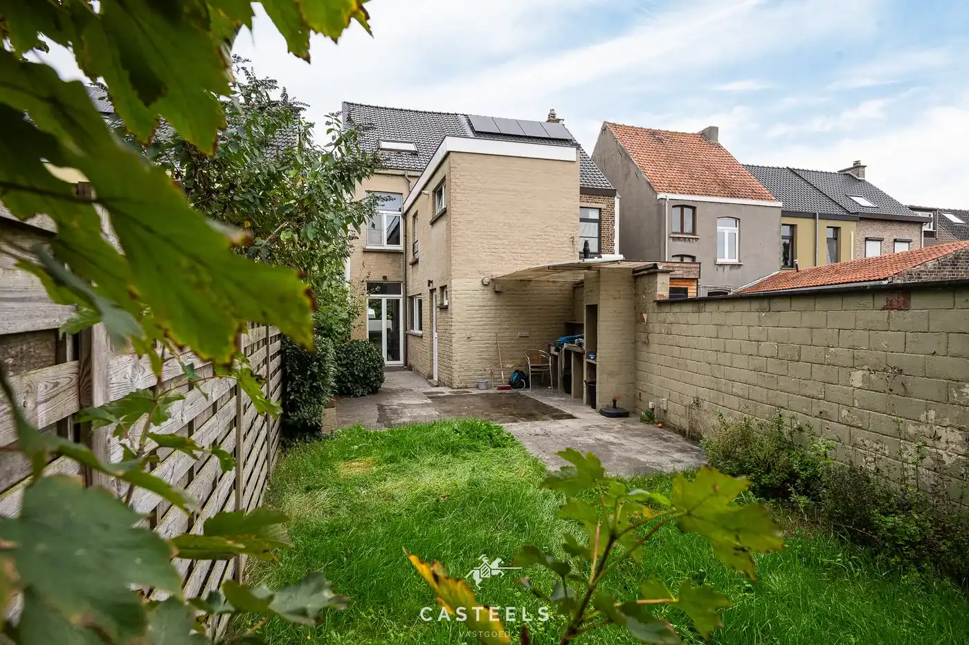 Centraal gelegen rijwoning met tuin in Sint-Denijs-Westrem foto 5