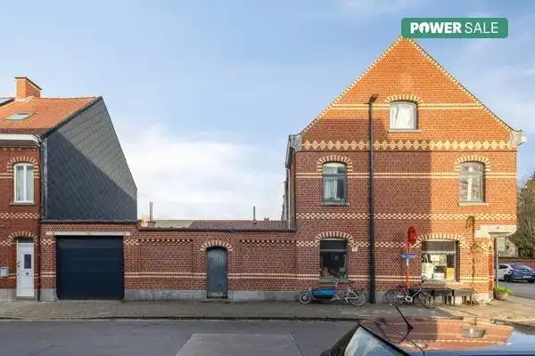 Hoofdfoto van de publicatie: Uniek huis met 3 slaapkamers en garage op toplocatie!