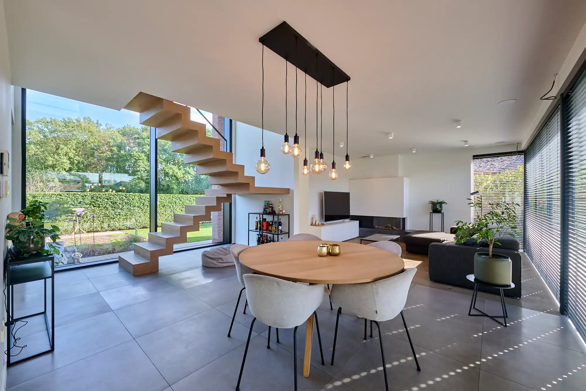 Recente villa op breed perceel prachtig zicht foto 2