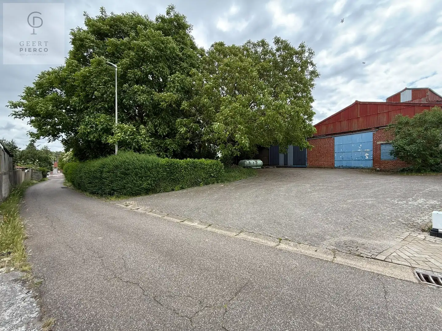 projectgrond met loods met kans op te splitsen in 2 bouwpercelen foto 6
