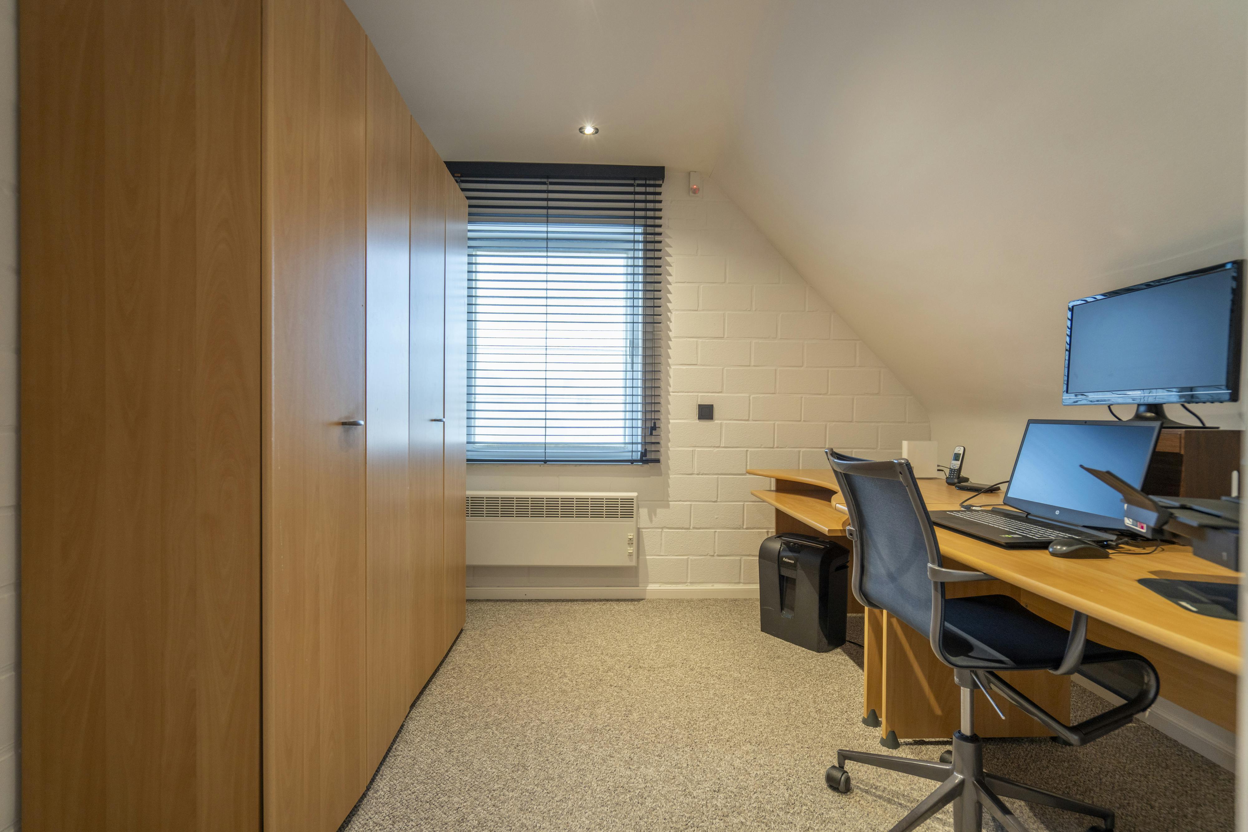 Knappe villa met bijgebouwen te koop in Kluisbergen  foto 18