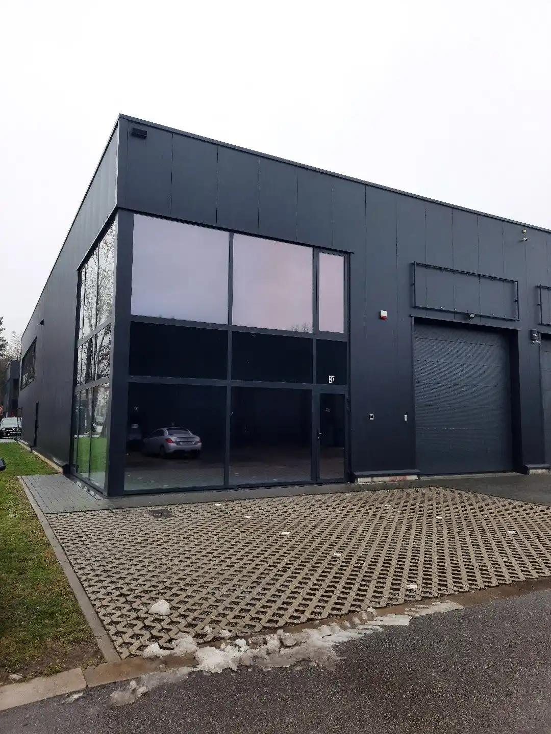 Industrieel terrein te huur Gieterijstraat BLOK B 106 -/7 - 3600 Genk