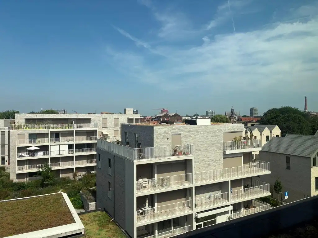 Bijzonder stijlvolle assistentie-penthouse met groot terras, midden in het groen, hartje Gent. foto 21