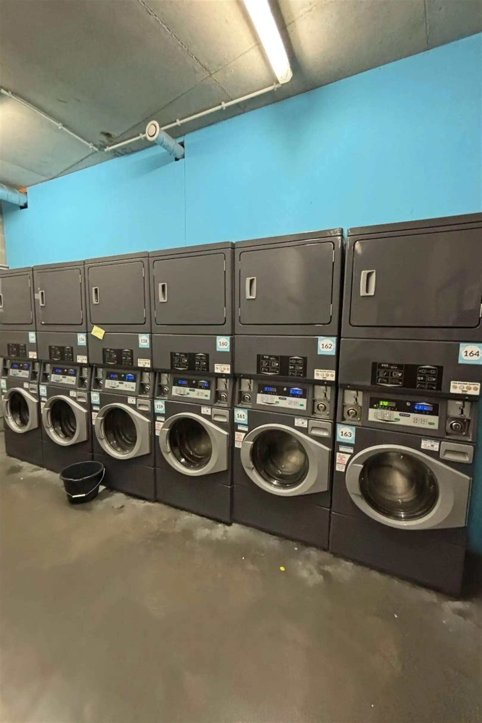 Studentenkamer op de bovenste verdieping op toplocatie! foto 7