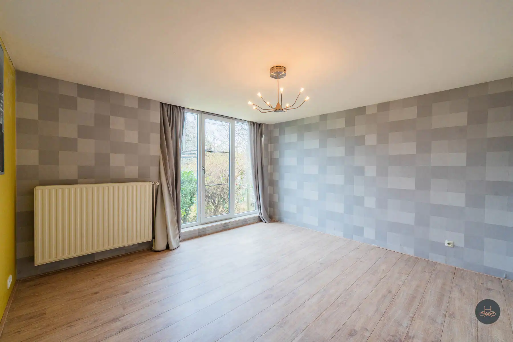 Laagbouwwoning in het groen met veel potentieel foto 22