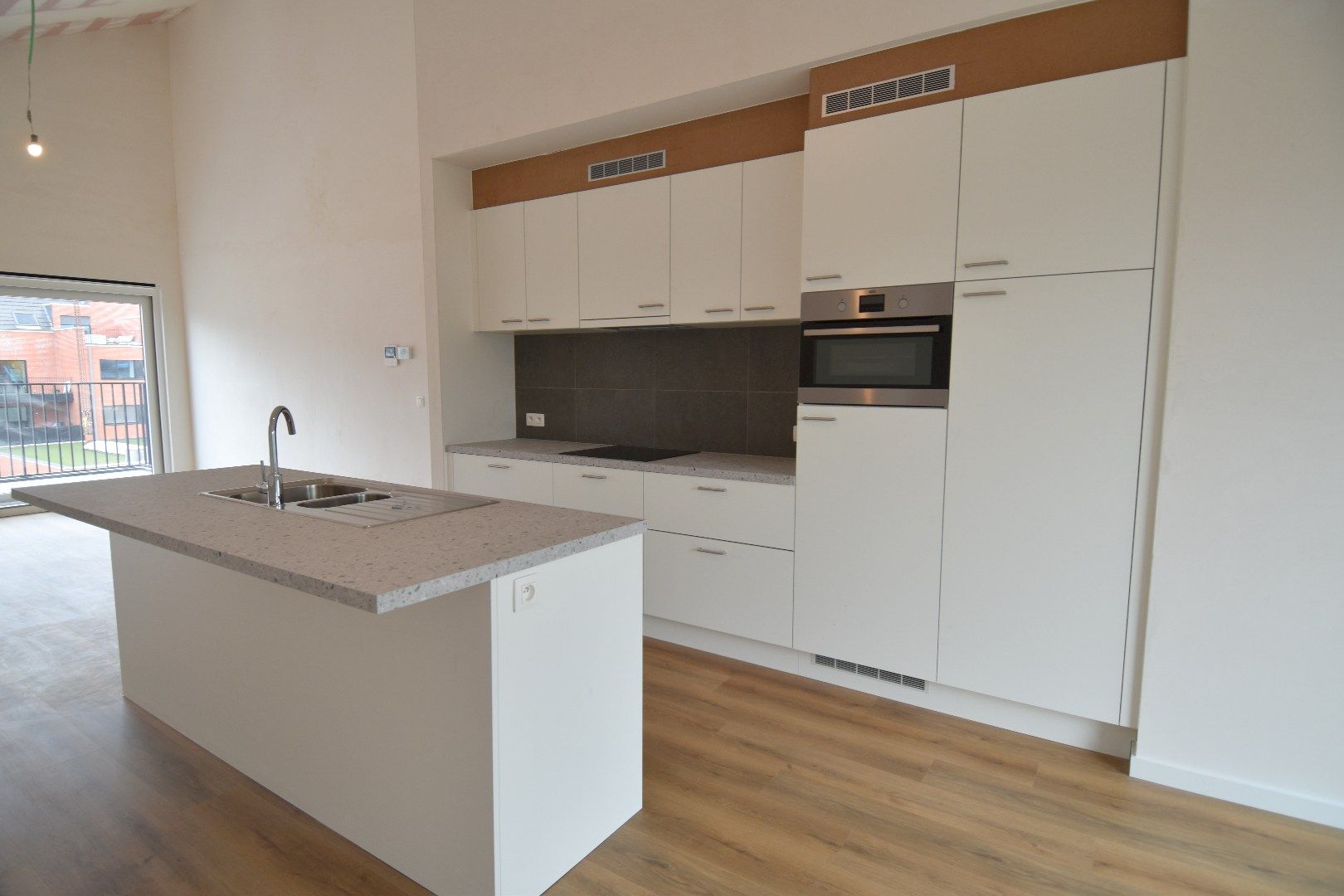 Prachtig nieuwbouw appartement met 2 terrassen in centrum Kortrijk foto 4