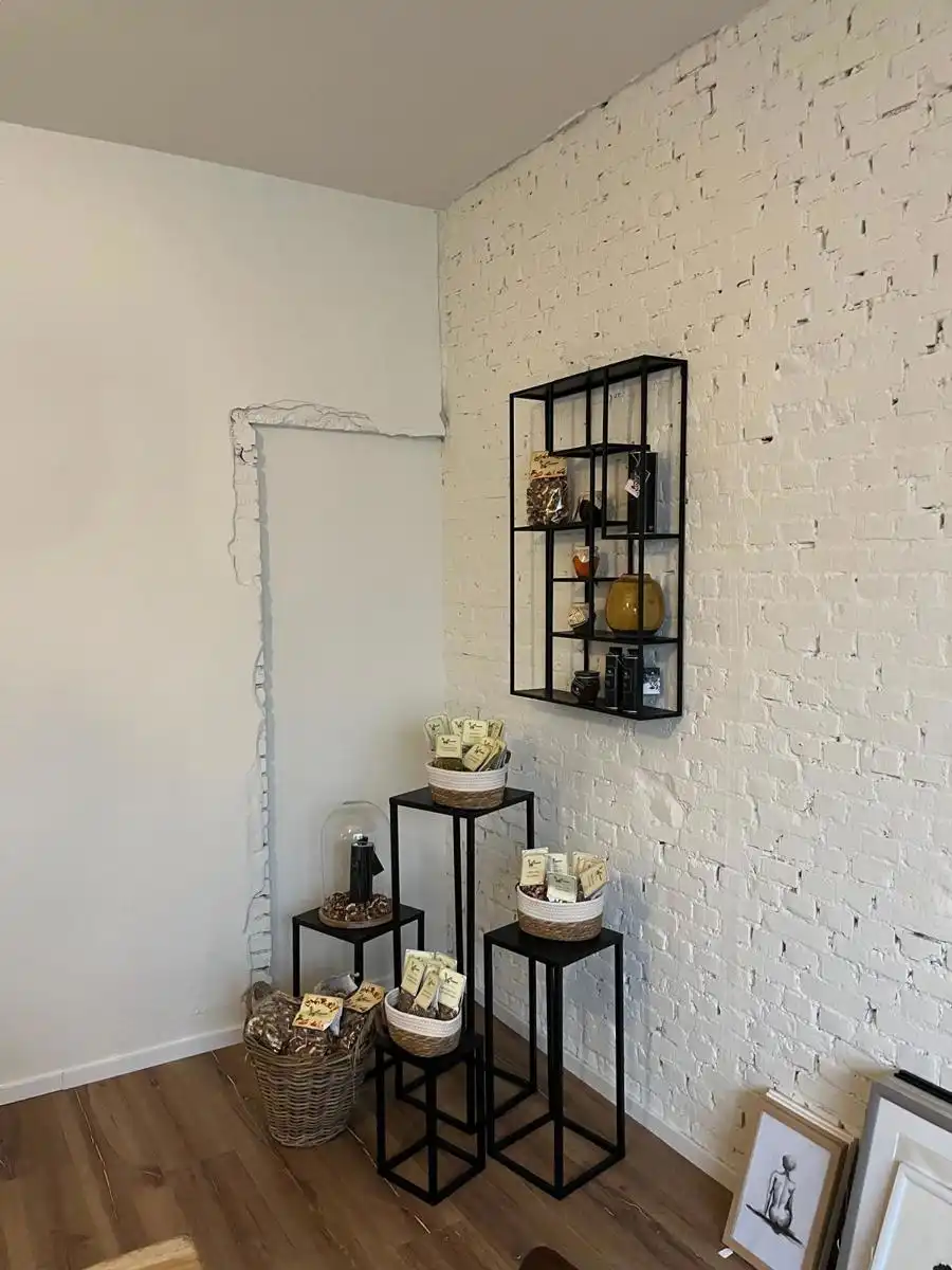 Prachtig gerenoveerd centraal gelegen pand te Malle foto 7