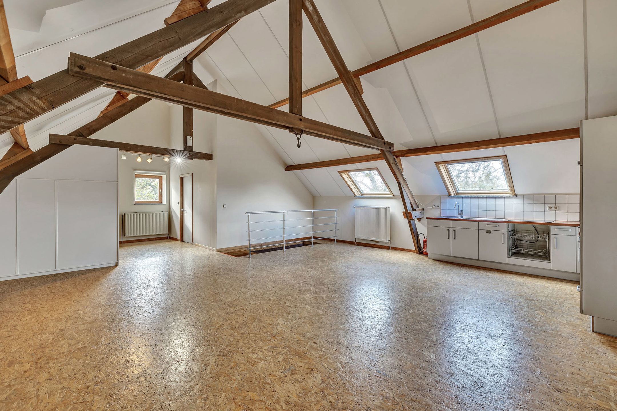 Fantastisch gerenoveerde hoeve met binnenzwembad foto 22