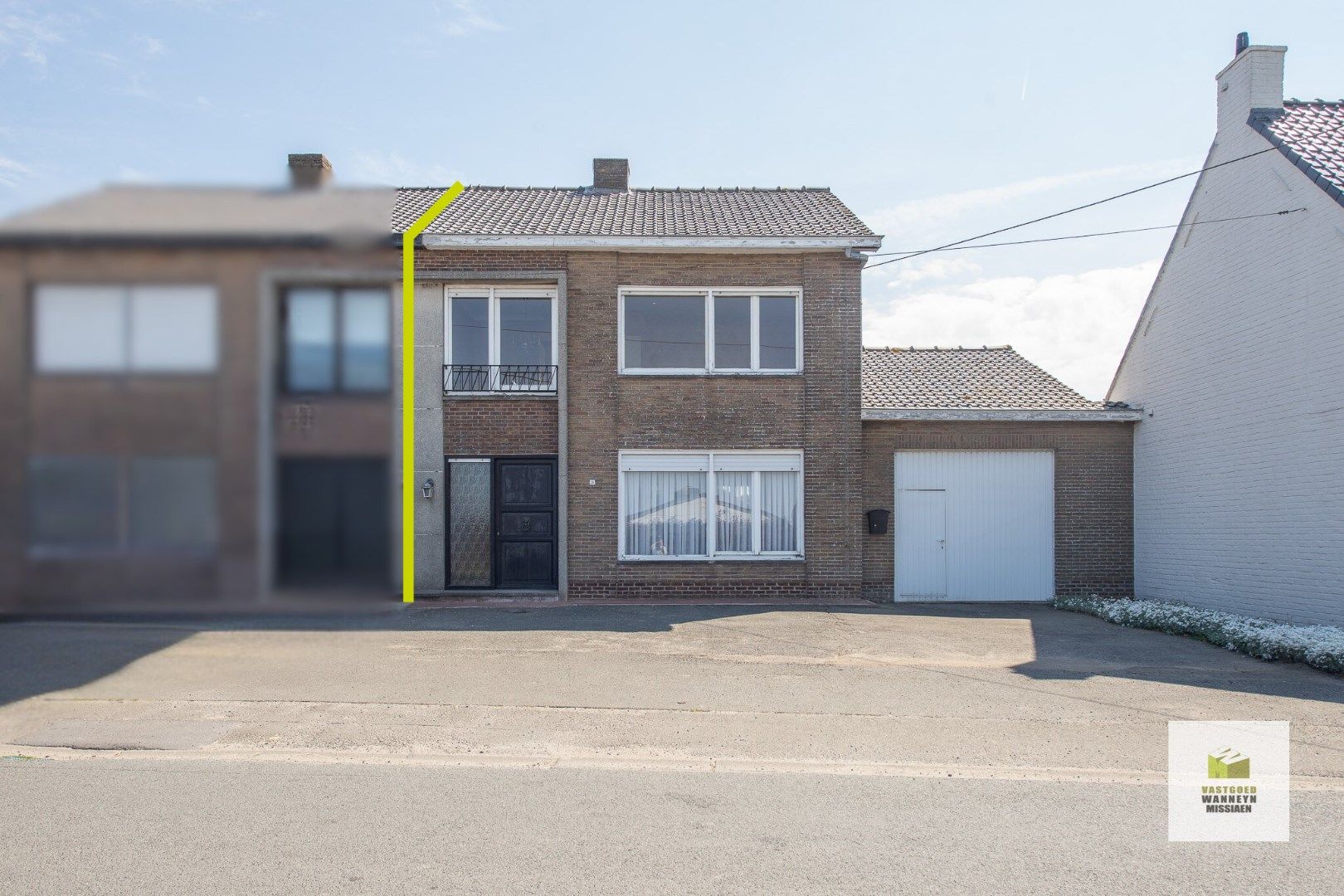 Te renoveren woning met landelijk vergezicht en bijgebouw op toplocatie te Wingene foto 2