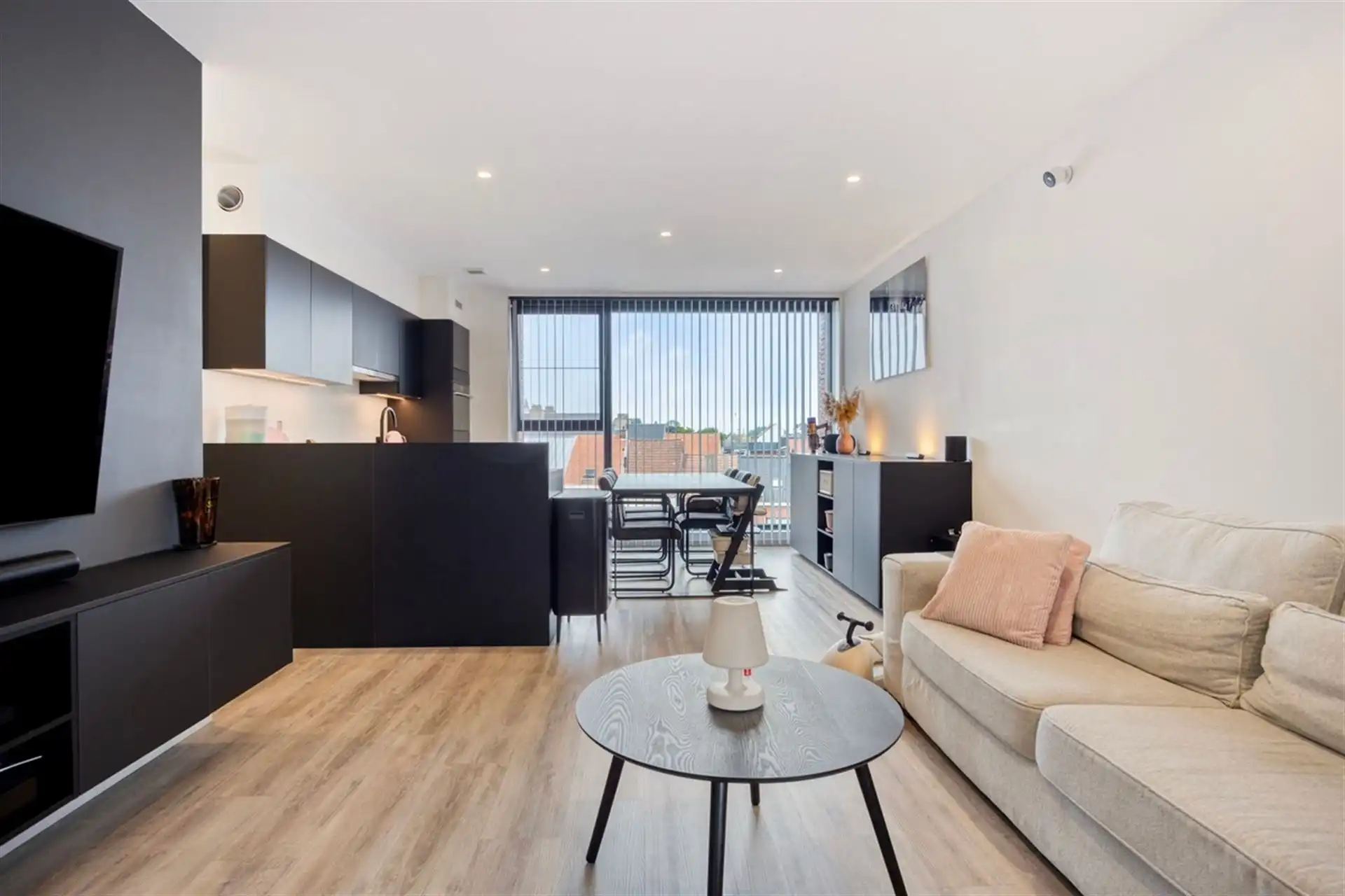 Recent en energiezuinig appartement met ruim terras! foto 6