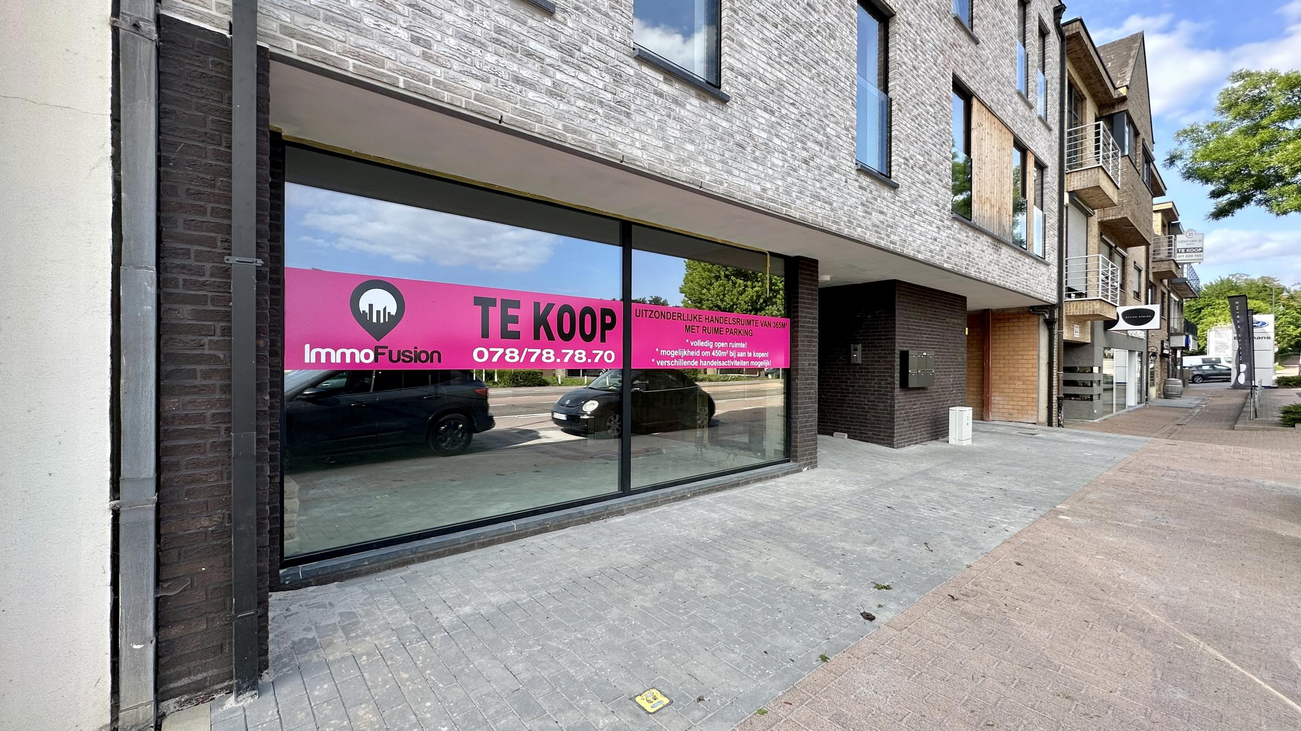 Uitzonderlijke handelsruimte van circa 460 m² met parking! foto 2