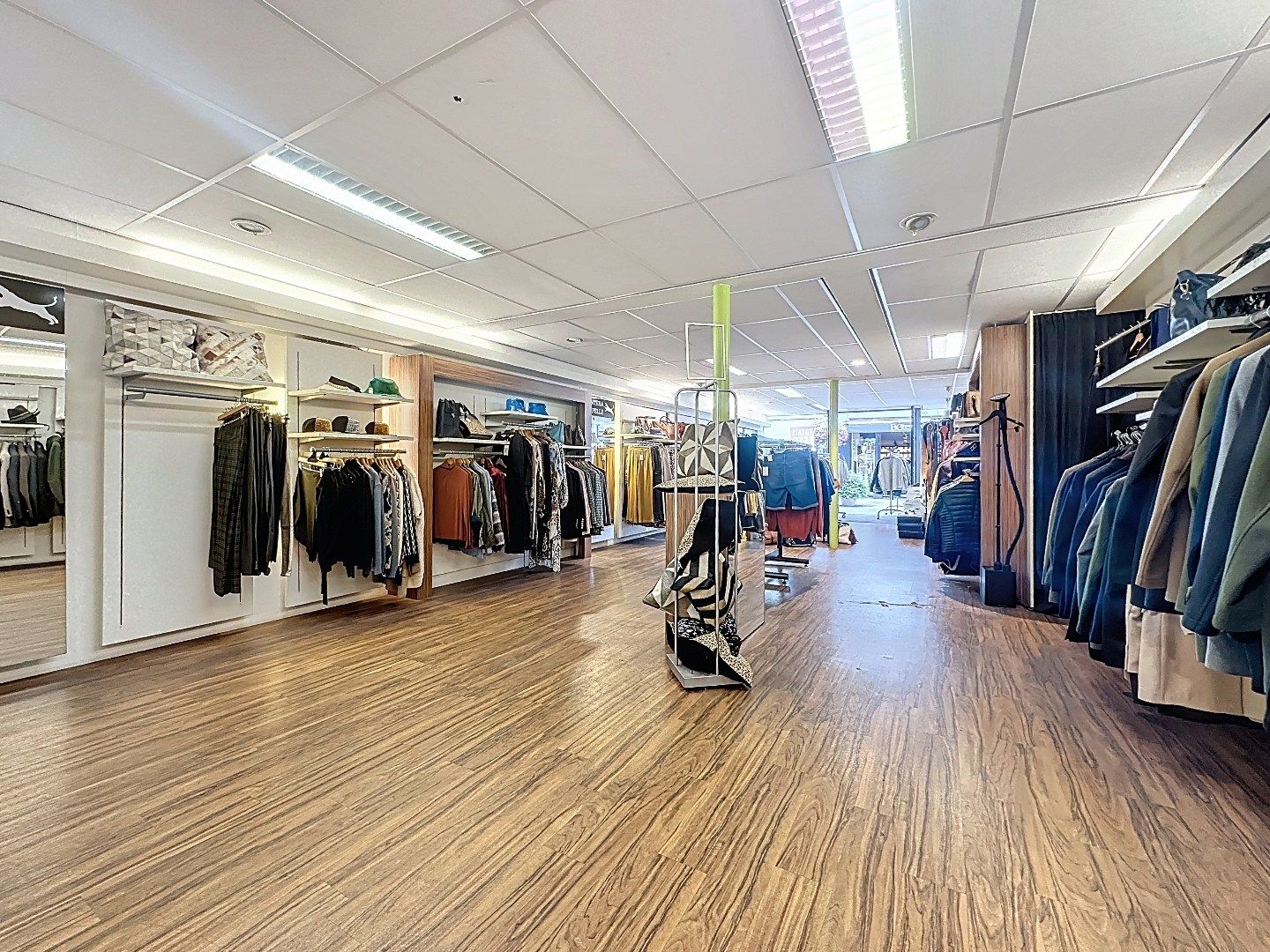 Te huur: Winkelpand met bovenwoning  foto 6