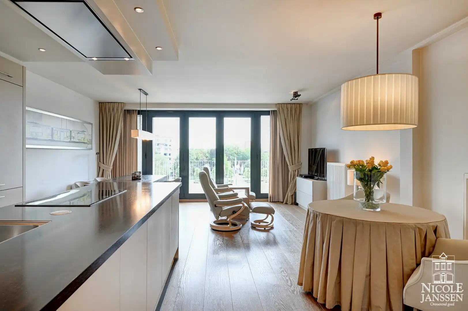 Exclusief duplex-appartement van 130m² met terrassen en autostandplaats foto 4