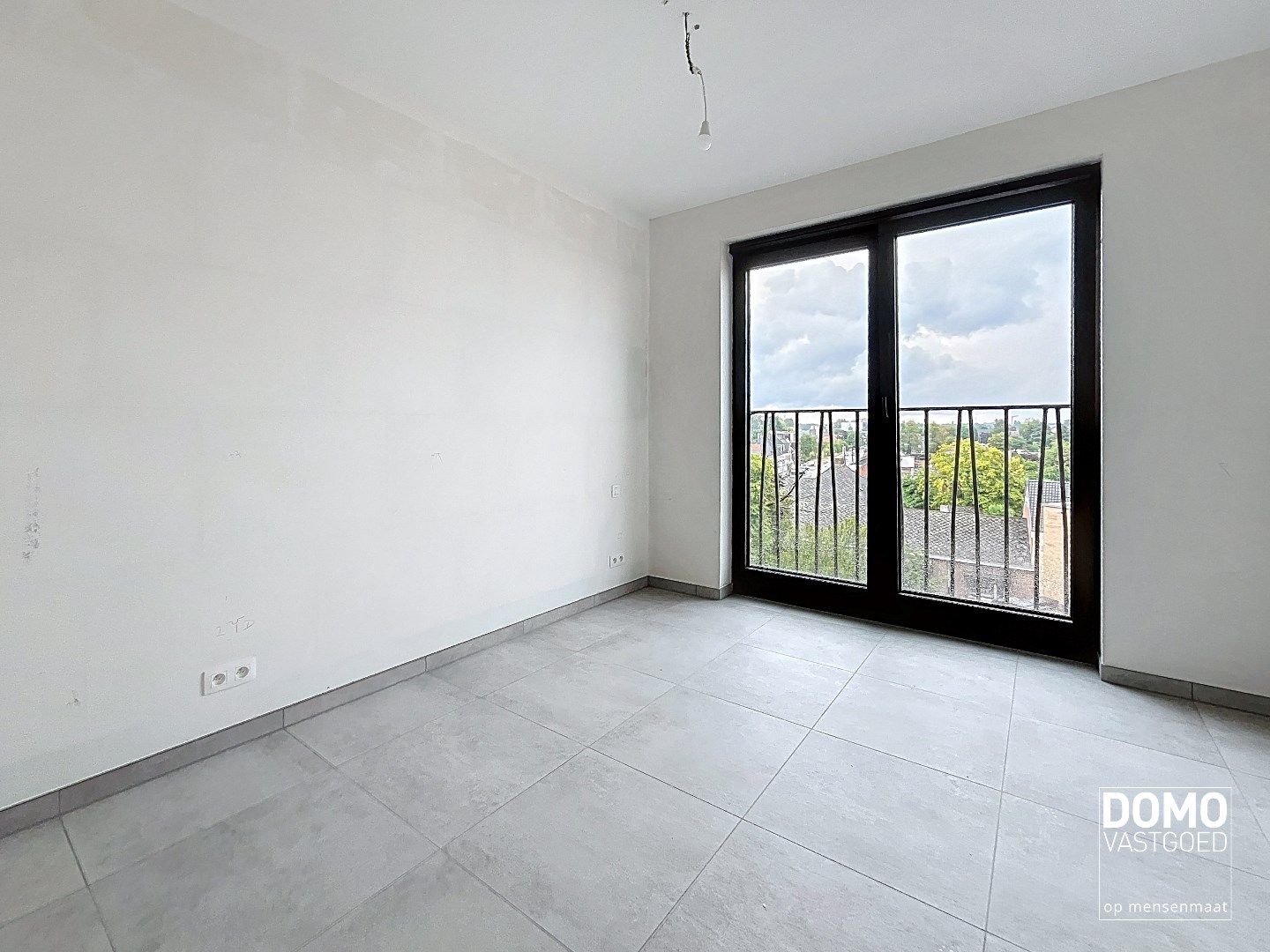 VOLLEDIG AFGEWERKT NIEUWBOUWAPPARTEMENT MET 1 SLAAPKAMER, TERRAS EN ONDERGRONDSE AUTOSTANDPLAATS IN RESIDENTIE "DE KWINT" TE ZONHOVEN  foto 5