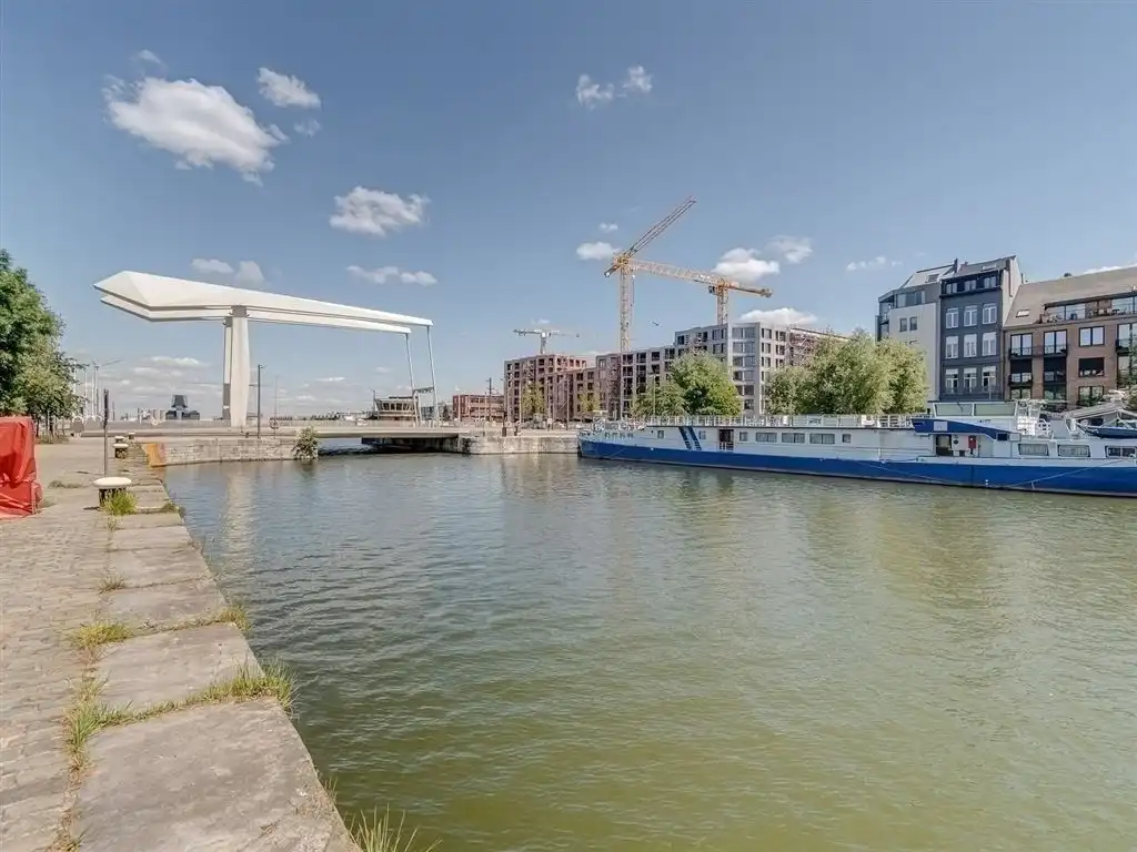 Appartement met terras en zicht op het water foto 14