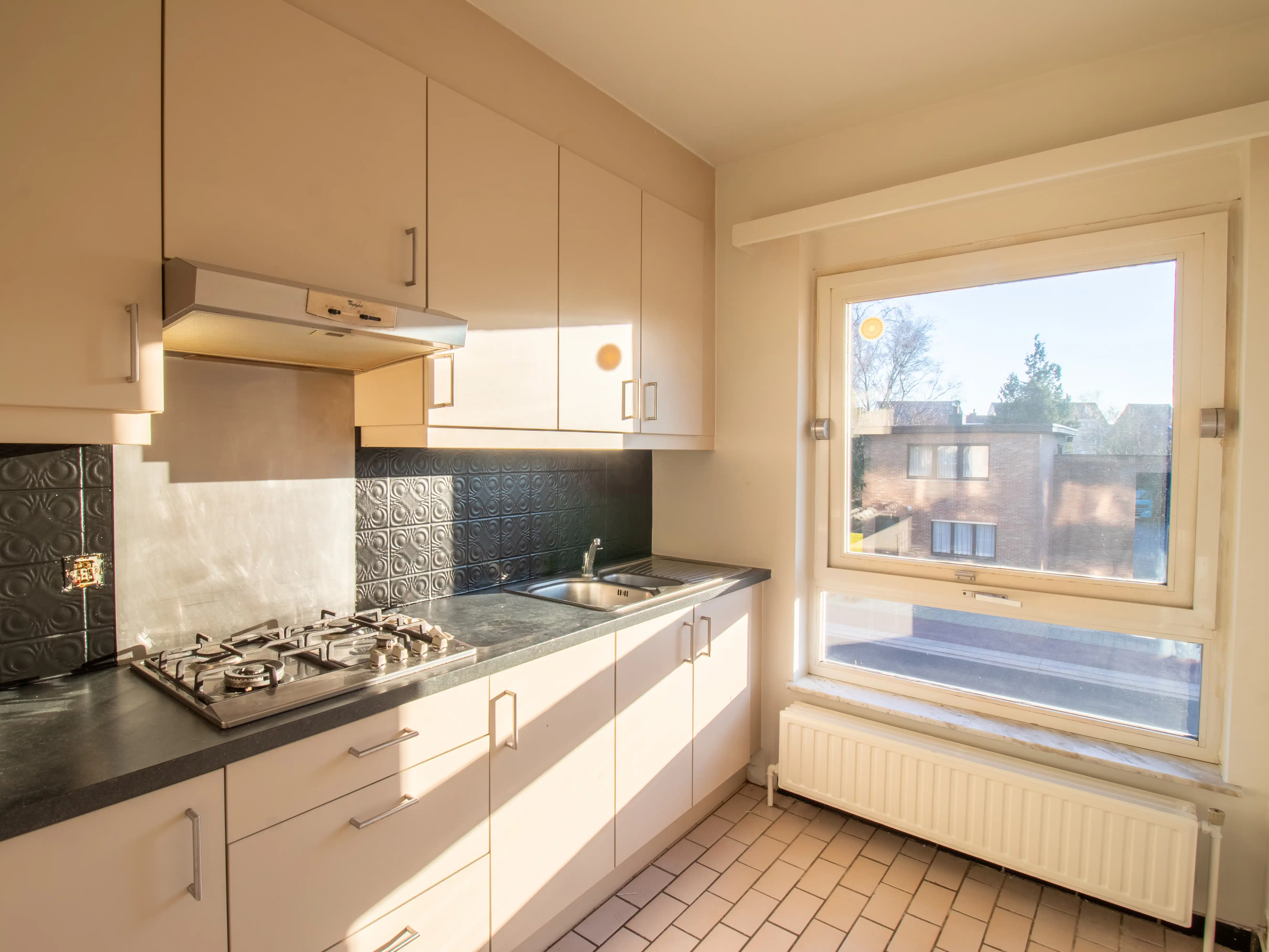 Ruim 2 slaapkamer appartement met garage en zicht op water foto 5