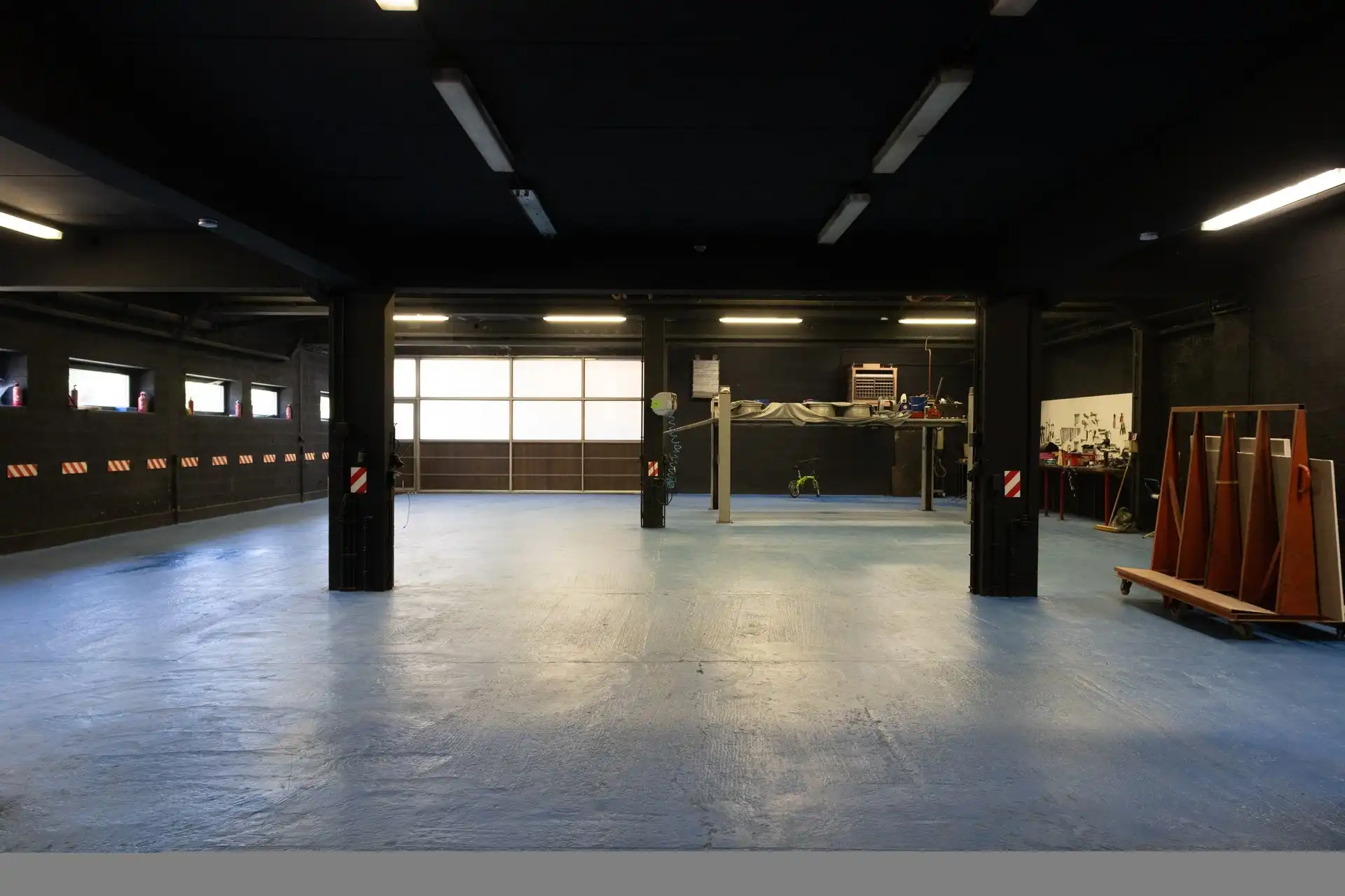 Veelzijdig handelspand met toonzaal, atelier en ruime woonst te Okegem foto 11