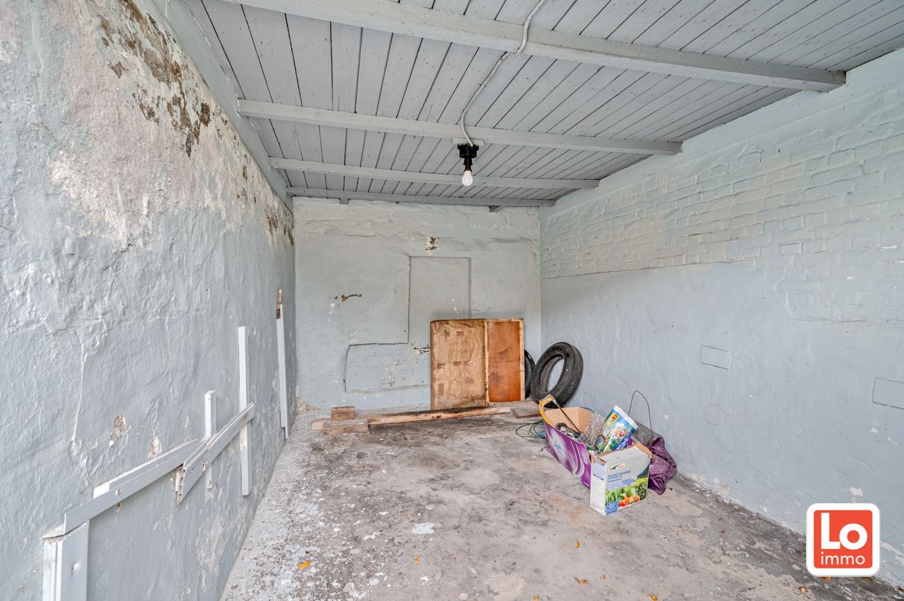 VERKOCHT! Te renoveren open bebouwing op een makkelijk bereikbare locatie in Beervelde. foto 14