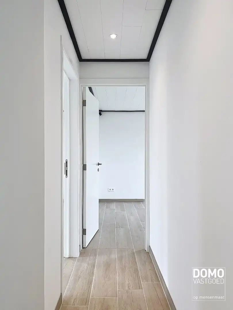 INSTAPKLARE BEN-WONING MET GEOTHERMISCHE WARMTEPOMP, PASSIEVE KOELING EN DOMOTICA foto 11