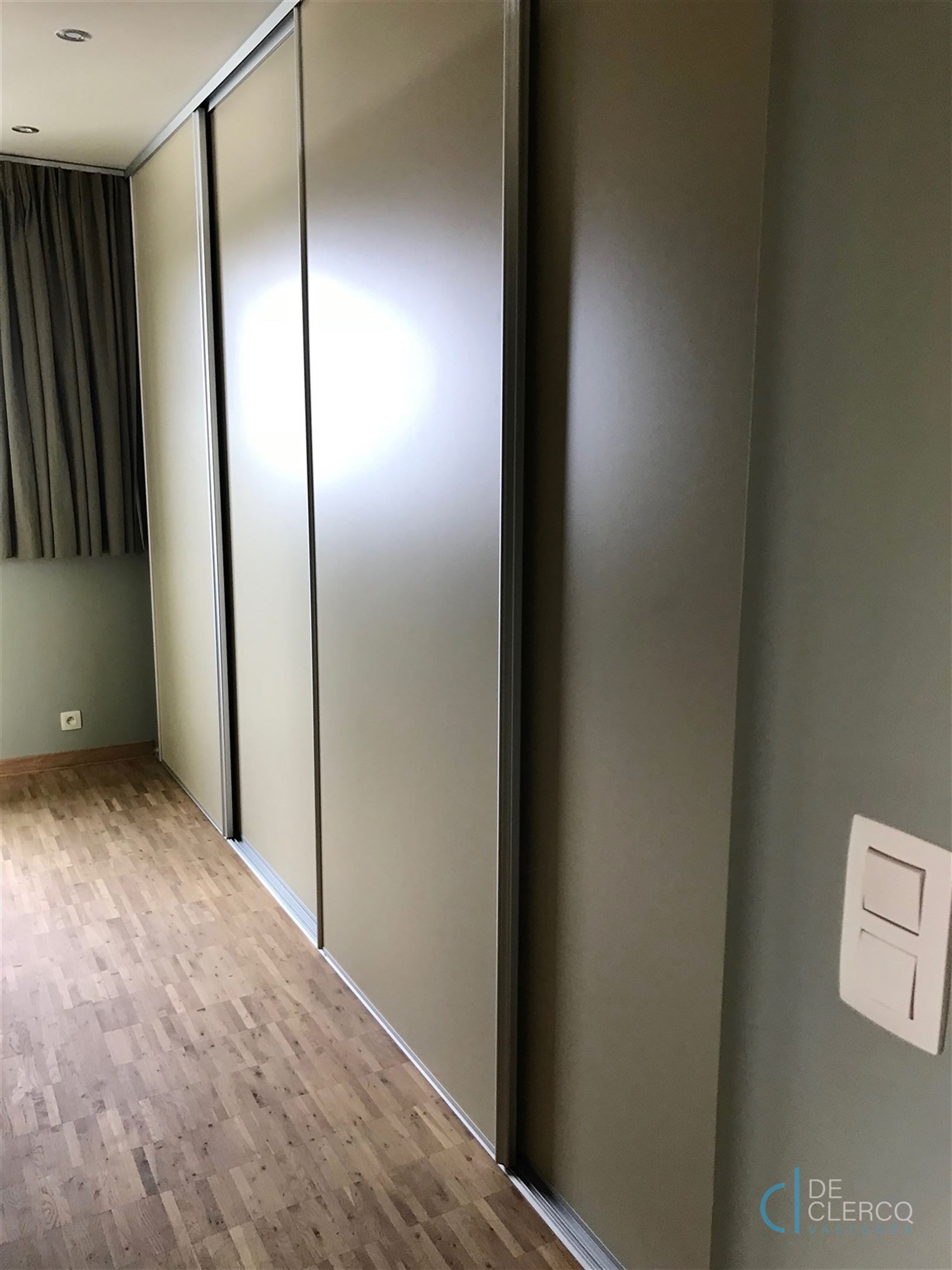 Mooi recent, luxueus en ruim appartement nabij Lochristi Dorp! foto 19