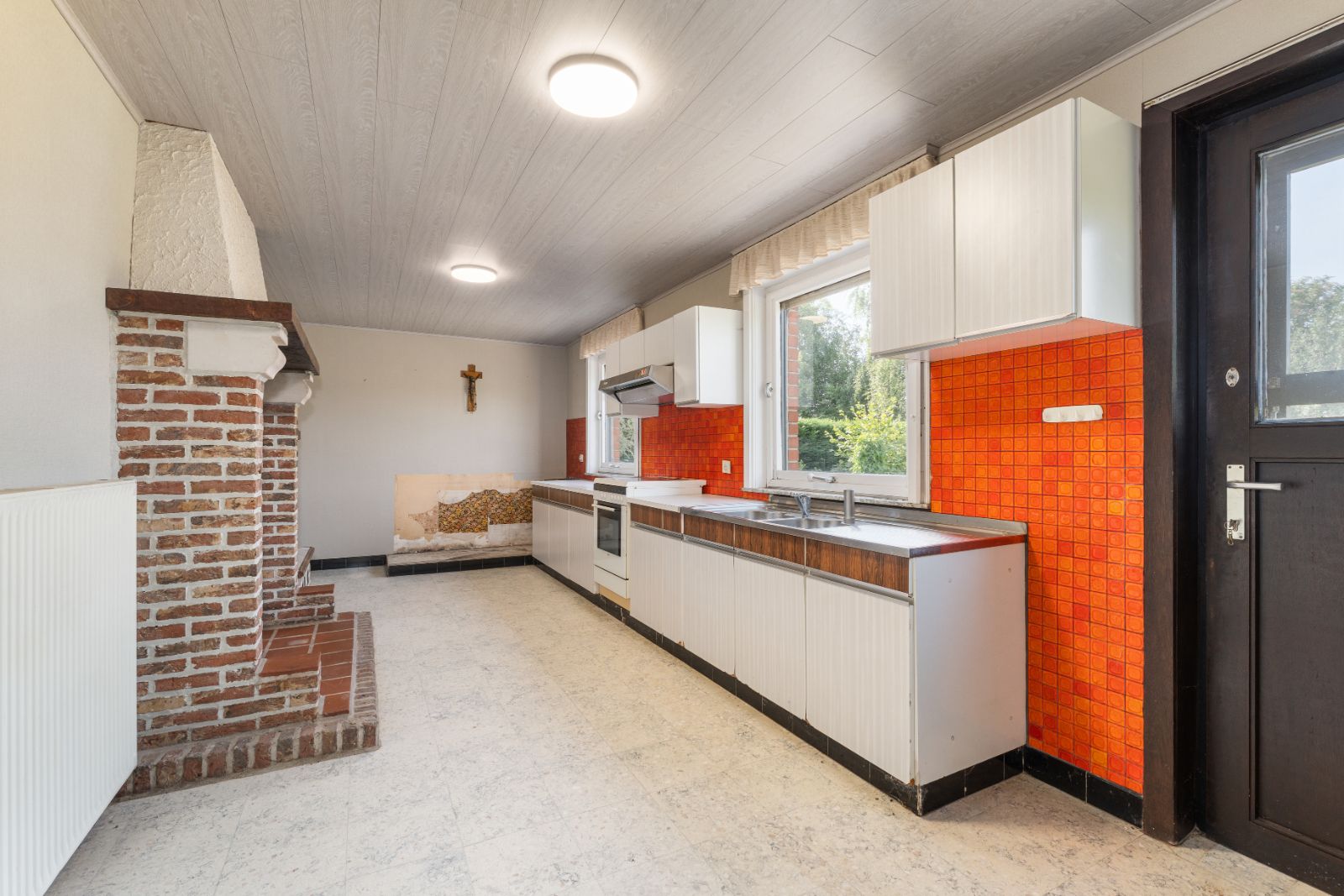Ruime gezinswoning op 737 m² met 6 slaapkamers! foto 6