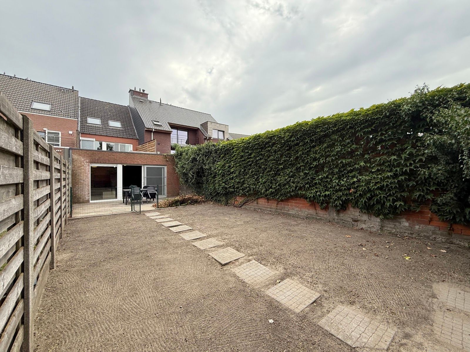 Gezellig appartement met twee slaapkamers en tuintje foto 25