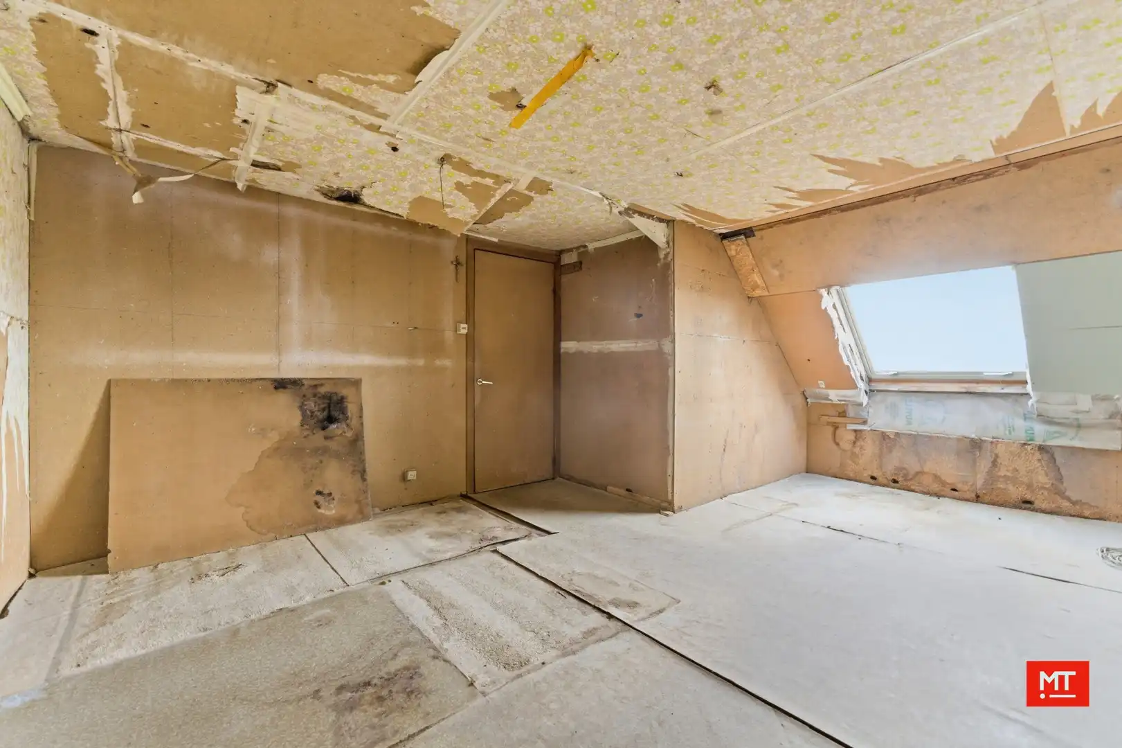 Te renoveren woning met 3 slaapkamers (5 mogelijk) en stadstuin in Bikschote foto 12