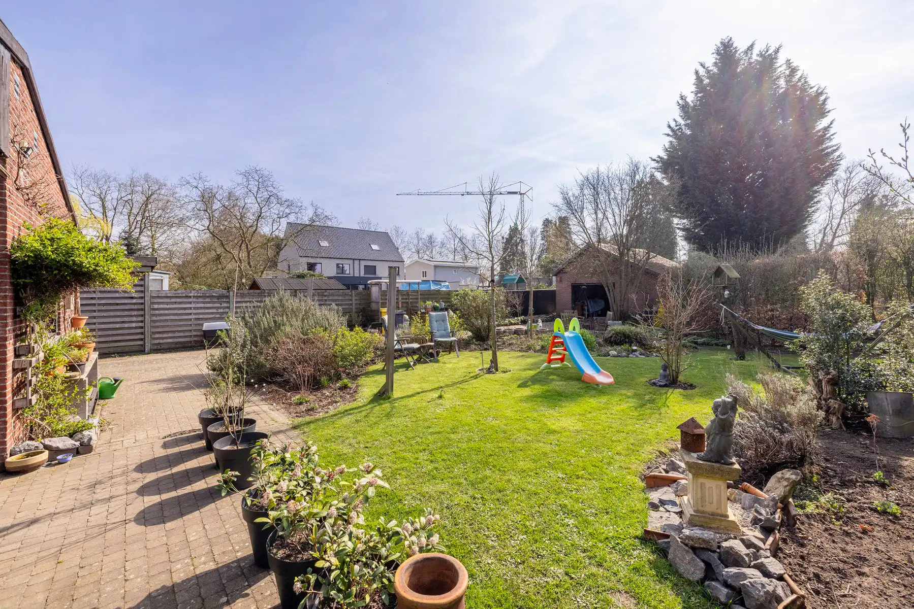 Laagbouwwoning met 2/3slpk, tuin en garage foto 24